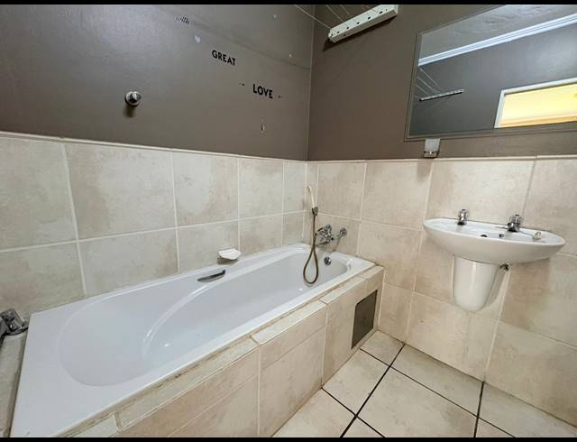 1 BEDROOM APARTMENT FOR SALE IN RIVONIA